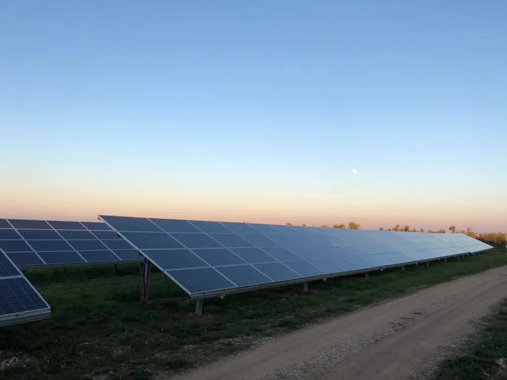 ground mount vs roof solar cost