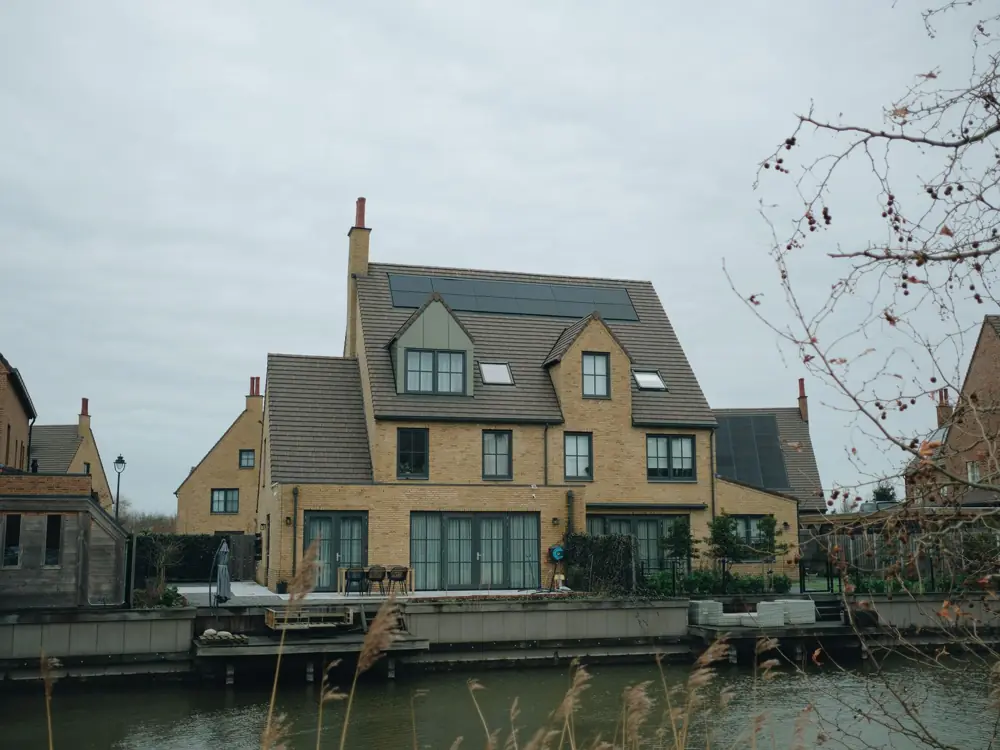 solar panel cost uk